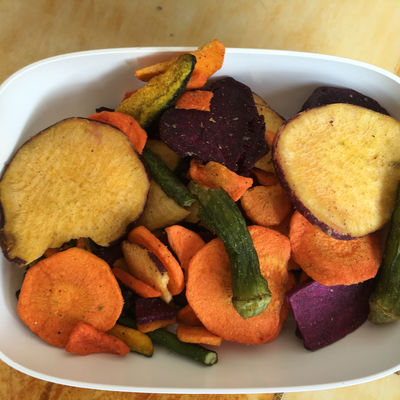 kaufen China-Lieferant Großhandels- gesunde Imbiss-Misch- Trockenfrüchte und Gemüse-Chips Mixed Fruits Chips online manufacture