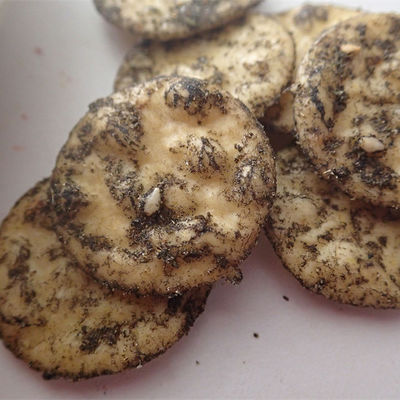 Guter Preis Schwarz-des indischen Sesams der Mais-Aroma Senbei-Reis-Cracker-5kg Reis-Cracker Online