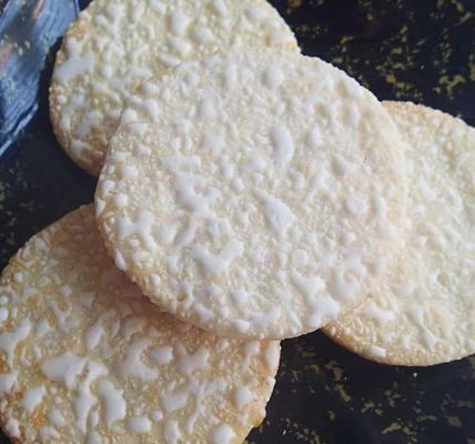 Guter Preis Sweety-Aroma Senbei-Reis-Cracker geschnittener Plätzchen-Schneewittchen-Reis-Kuchen Online
