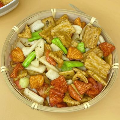 Japanische Thailand-Art-Meerespflanzen-Reis-Cracker-Imbisse gemischt